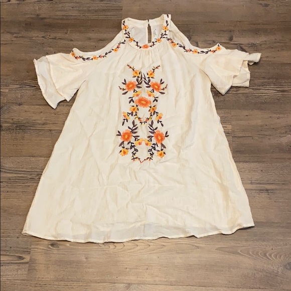 Anthropologie Dresses & Skirts - Anthropologie Floral Embroidered  Mini Dress L